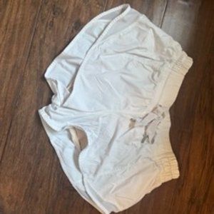 Lululemon | Hotty Hot Shorts 2.5" | Size 4